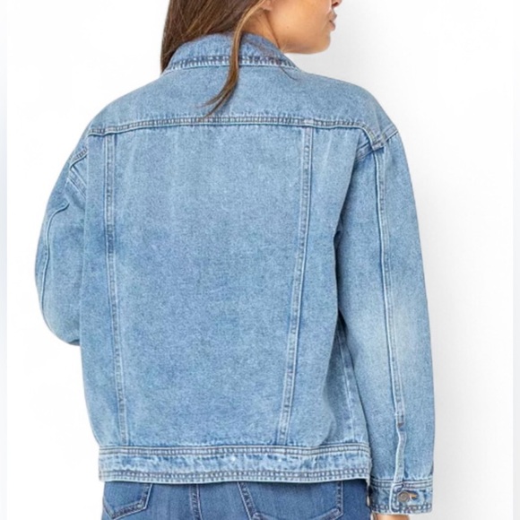 Celebrity Pink Denim Jacket Size Large NWT - Picture 3 of 5